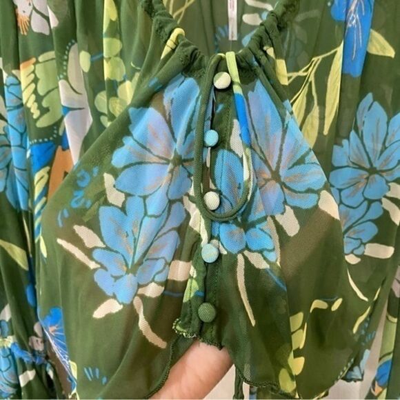 NWT‎ Free People Bell Sleeve Semi Sheer Blouse Size small - Picture 5 of 7